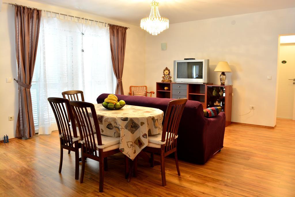 Apartments M&B Podstrana Bagian luar foto